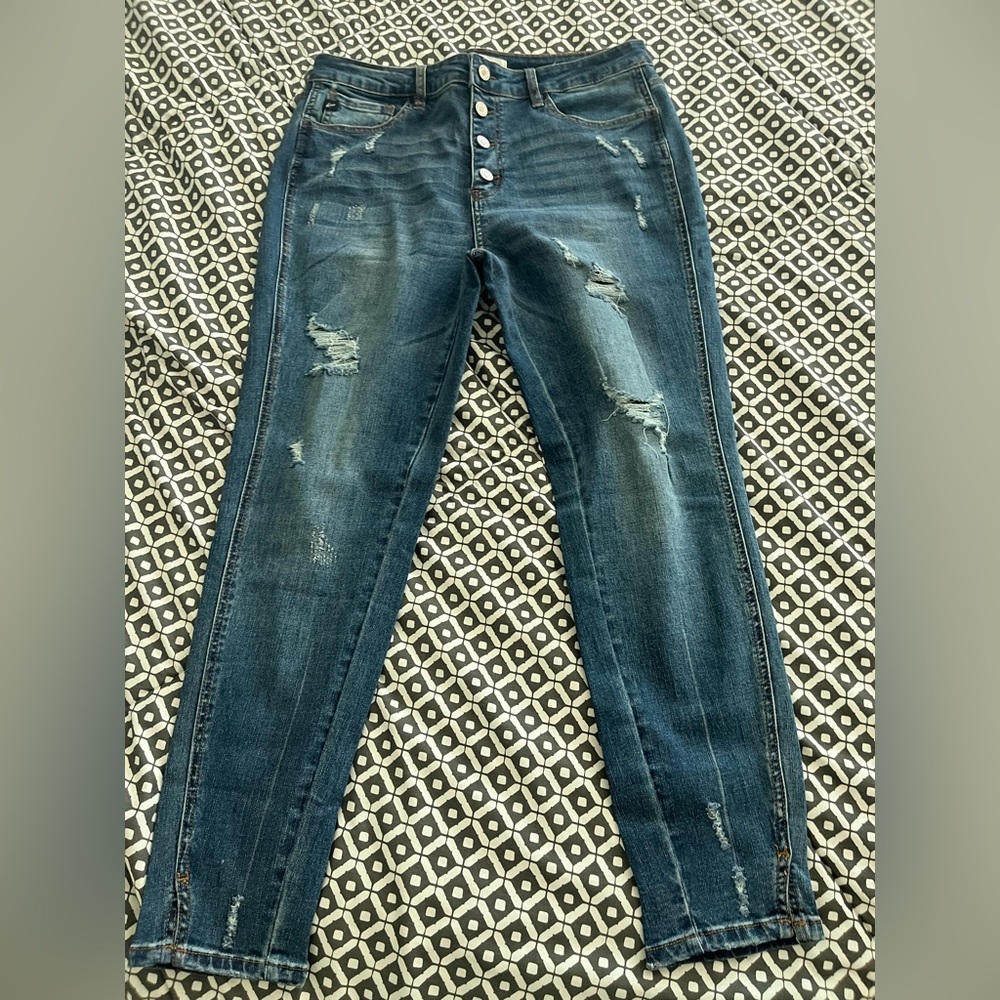 KanCan skinny jeans with split at ankle from Vici Collection